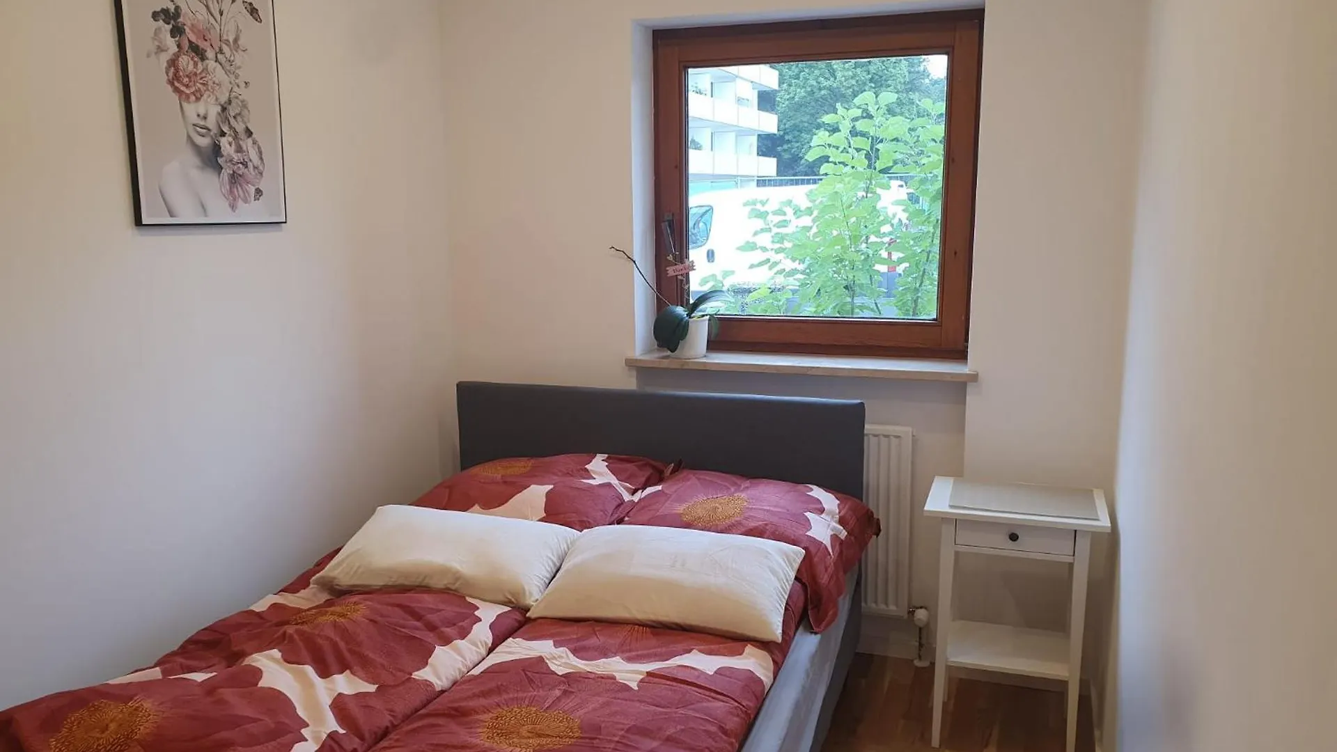 80M2 Garten-Duplexwohnung In Altperlach Mnichov 0*,  Německo